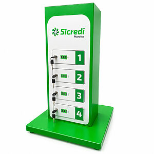 Totem Carregador de Celular Personalizado